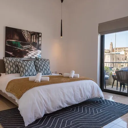 Vittoriosa' Seafront 2 Bed Highly Furnished ビルグ
