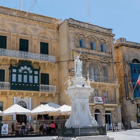 Apartment Vittoriosa' Seafront 2 Bed Highly Furnished Birgu