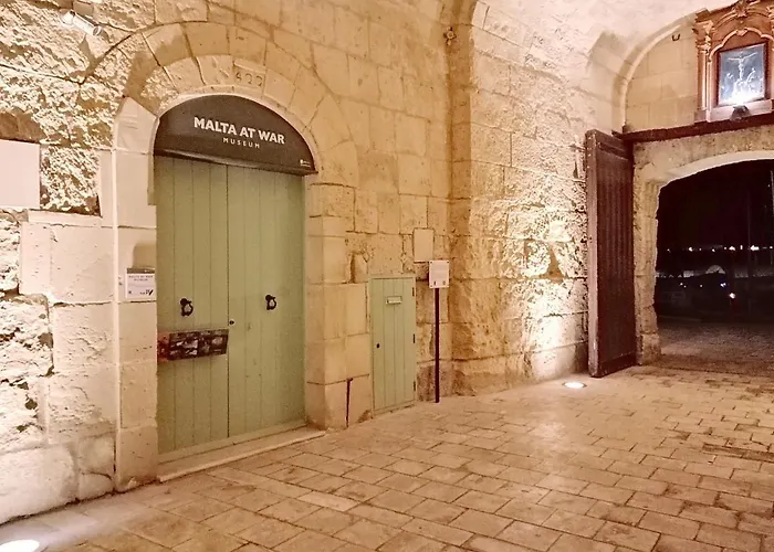 Vittoriosa' Seafront 2 Bed Highly Furnished