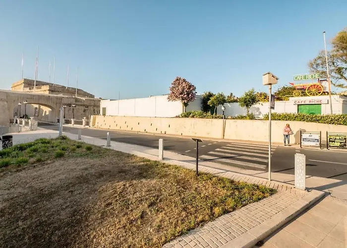 Daire Vittoriosa' Seafront 2 Bed Highly Furnished Birgu