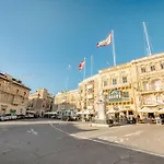 Vittoriosa' Seafront 2 Bed Highly Furnished *
