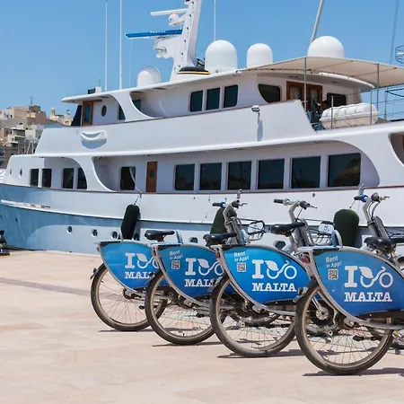 Vittoriosa' Seafront 2 Bed Highly Furnished * 比尔古