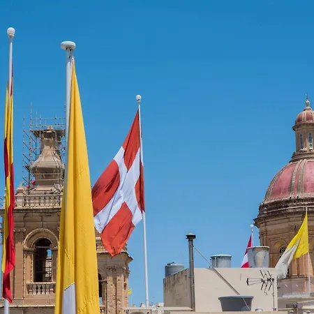 Daire Vittoriosa' Seafront 2 Bed Highly Furnished