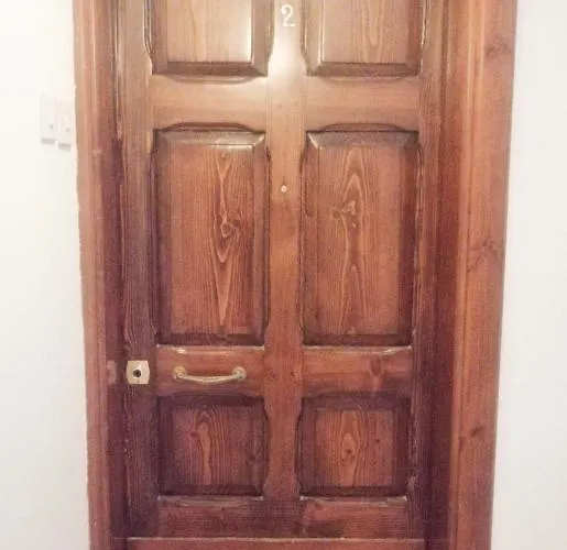 Apartment Vittoriosa' Seafront 2 Bed Highly Furnished