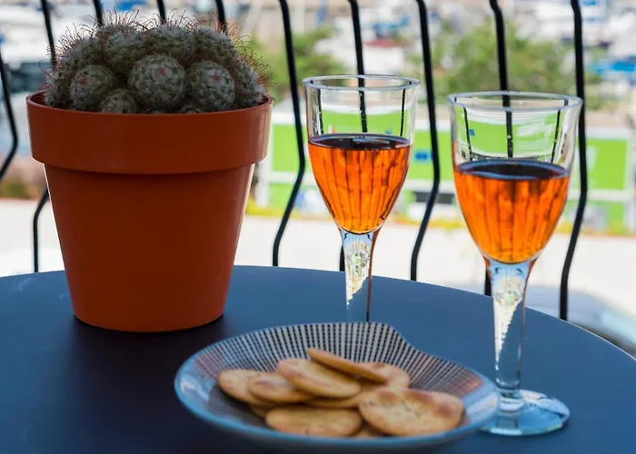 Vittoriosa' Seafront 2 Bed Highly Furnished Vittoriosa