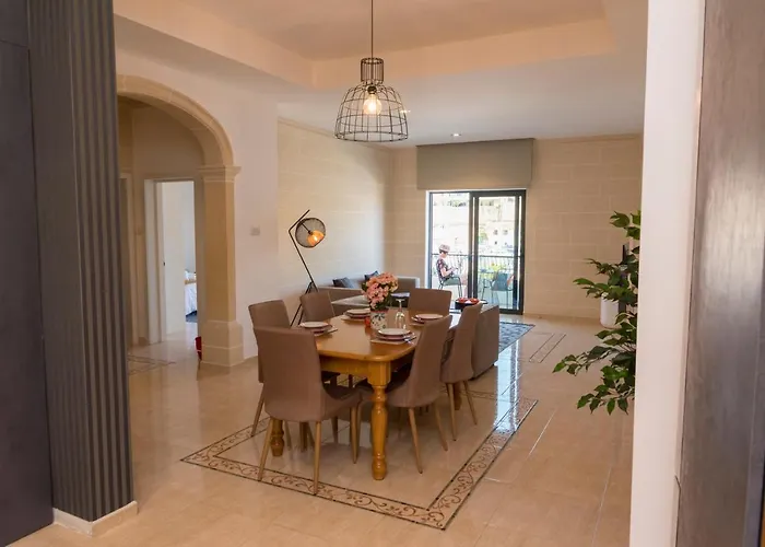 Vittoriosa' Seafront 2 Bed Highly Furnished Vittoriosa