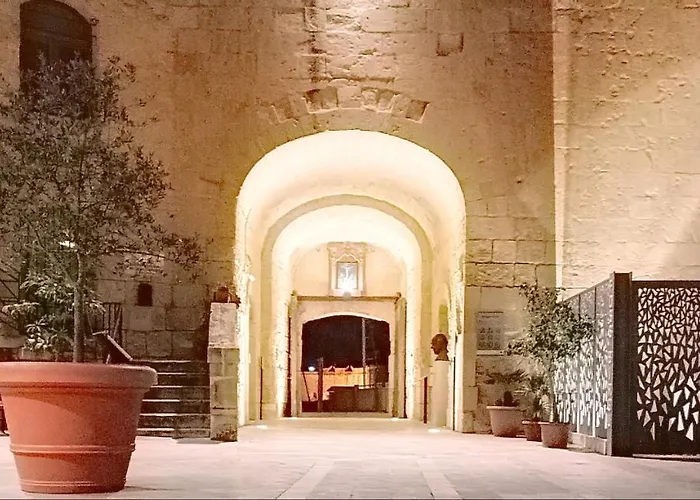 Apartment Vittoriosa' Seafront 2 Bed Highly Furnished *