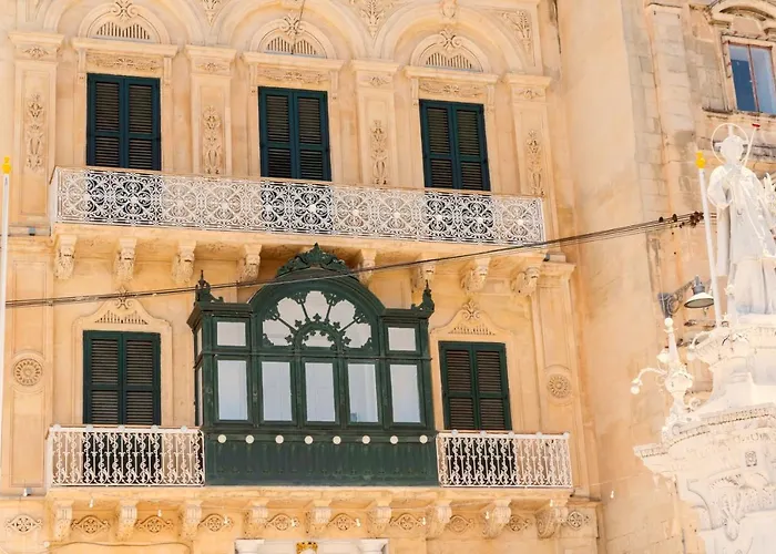 Vittoriosa' Seafront 2 Bed Highly Furnished * Vittoriosa