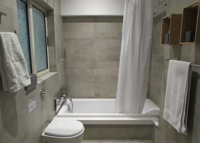 Vittoriosa' Seafront 2 Bed Highly Furnished Vittoriosa