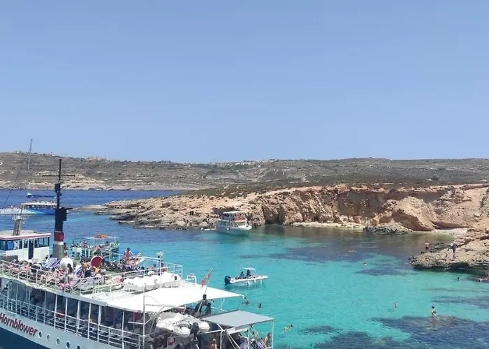 Apartment Vittoriosa' Seafront 2 Bed Highly Furnished