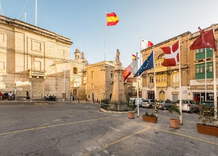 Apartment Vittoriosa' Seafront 2 Bed Highly Furnished Vittoriosa